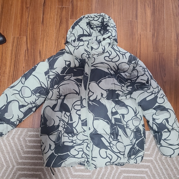 H&M/Looney Tunes Puffer Jacket Medium - Picture 2 of 3